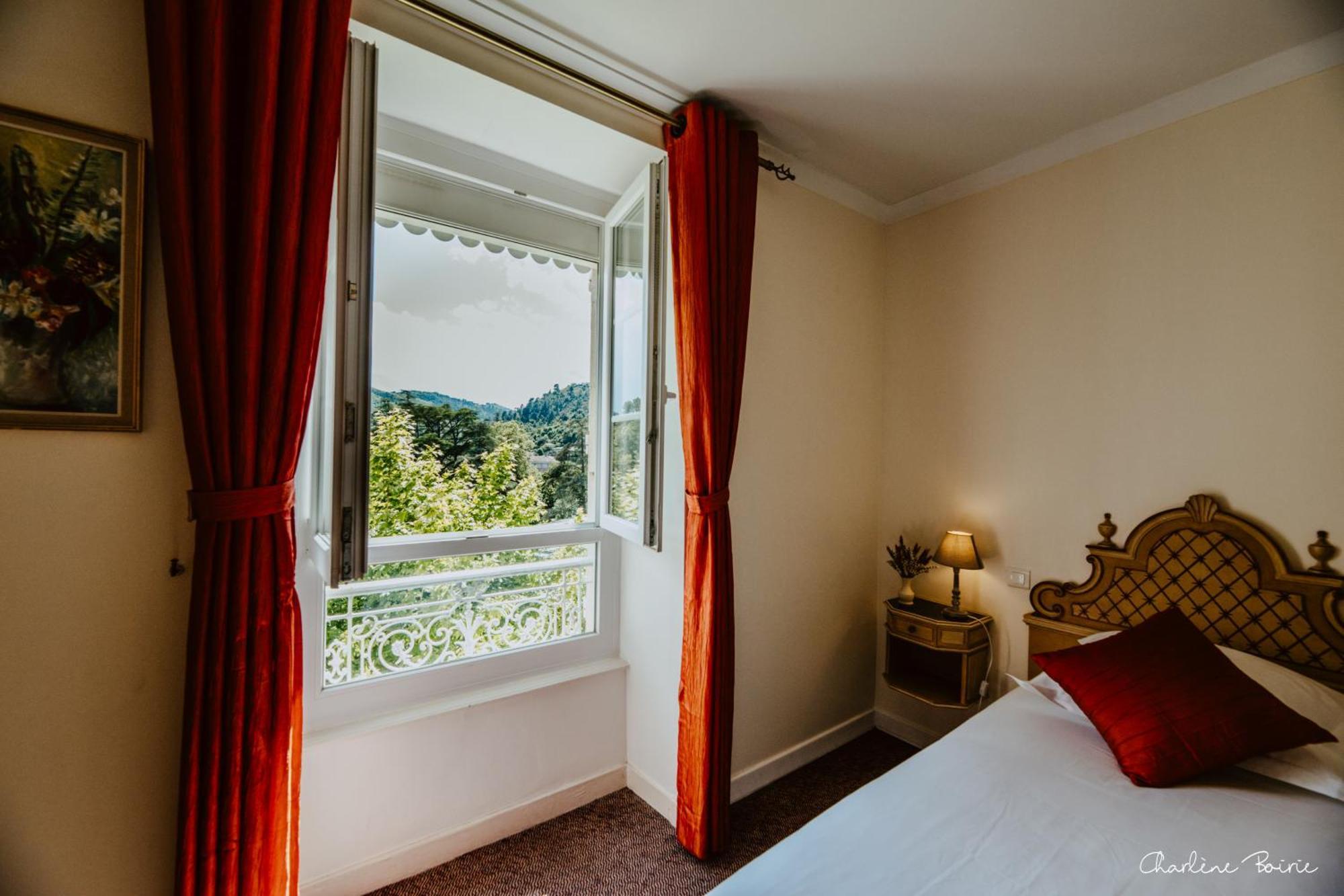 Grand Hotel Des Bains Vals-les-Bains Exterior foto