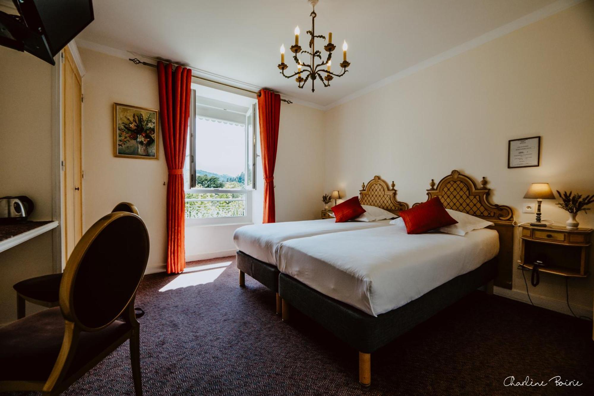 Grand Hotel Des Bains Vals-les-Bains Exterior foto